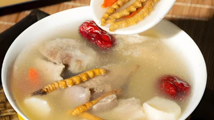 吃鮮冬蟲夏草會(huì)臉過敏嗎？