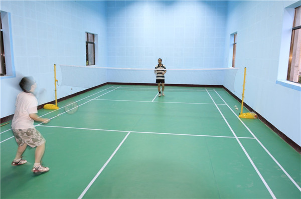 PVC羽毛球地板好鋪裝嗎？